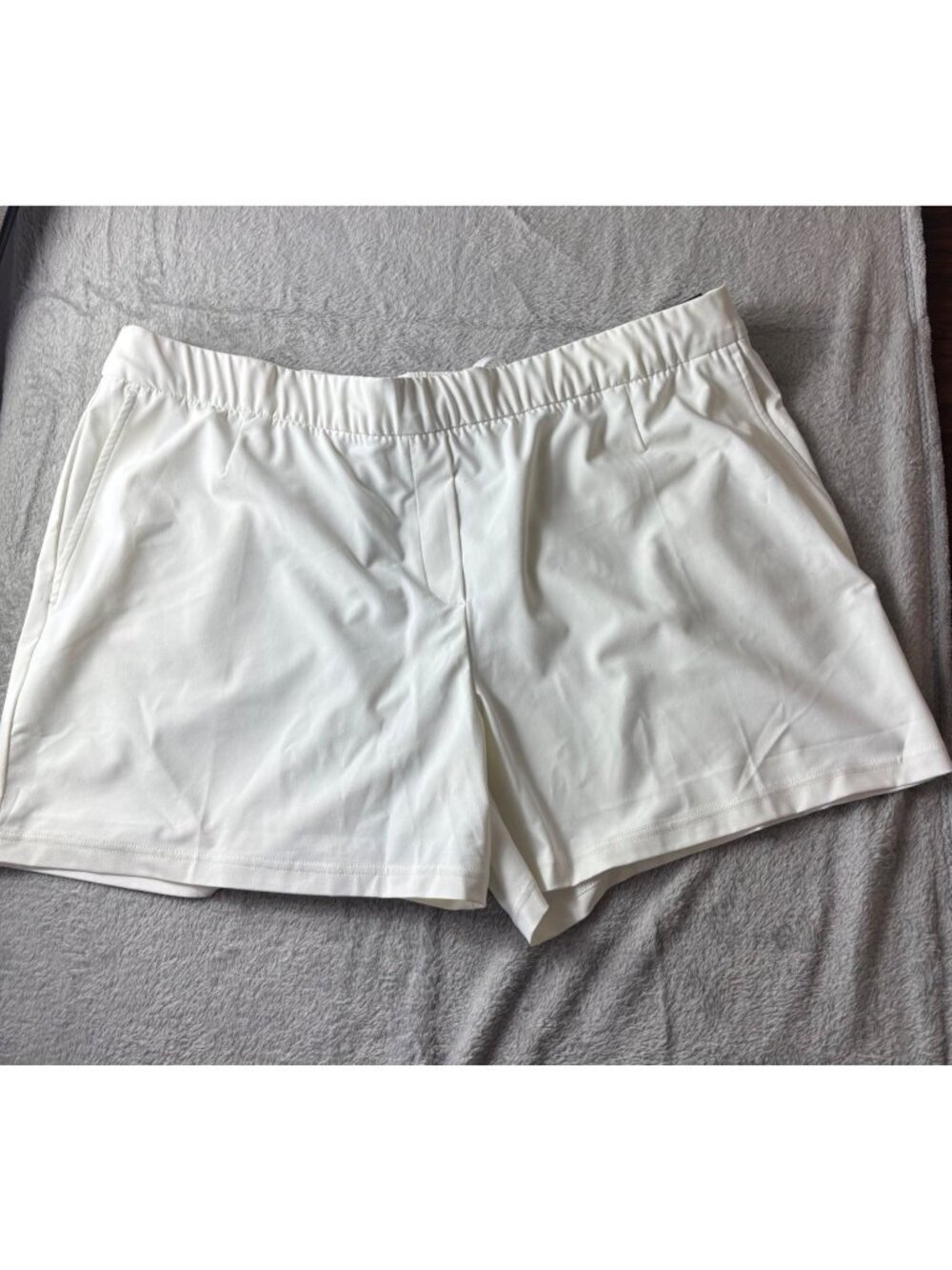 Nike Golf Shorts Womens XXL New with Tags Standard Fit Flex White Dri-Fit